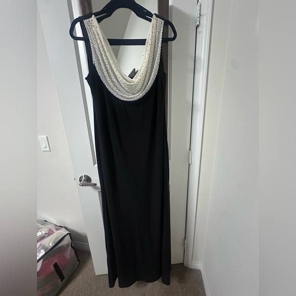 Chic Black and Cream Dress - Picture 1 of 4